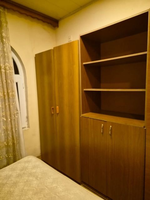 Dolab və şkaf dəsti - İki hissədən ibarət mebel komplekti: 1) İki — 70 ₼ · Bakı · Şkaflar Dolab və şkaf dəsti - İki hissədən ibarət mebel komplekti: 1) İki — Bakı