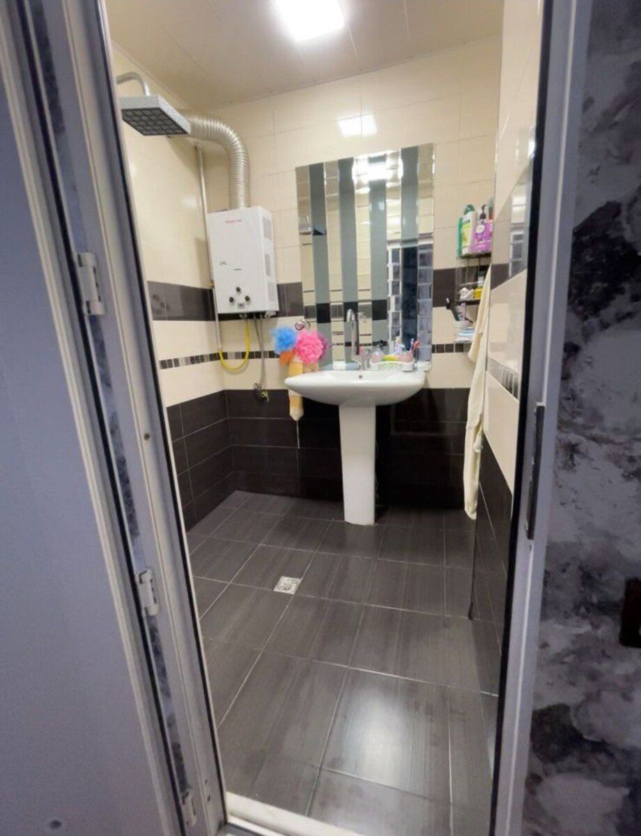 Satılır 2 otaqlı köhnə tikili 65 m² — Mənzil, Bakı (6)