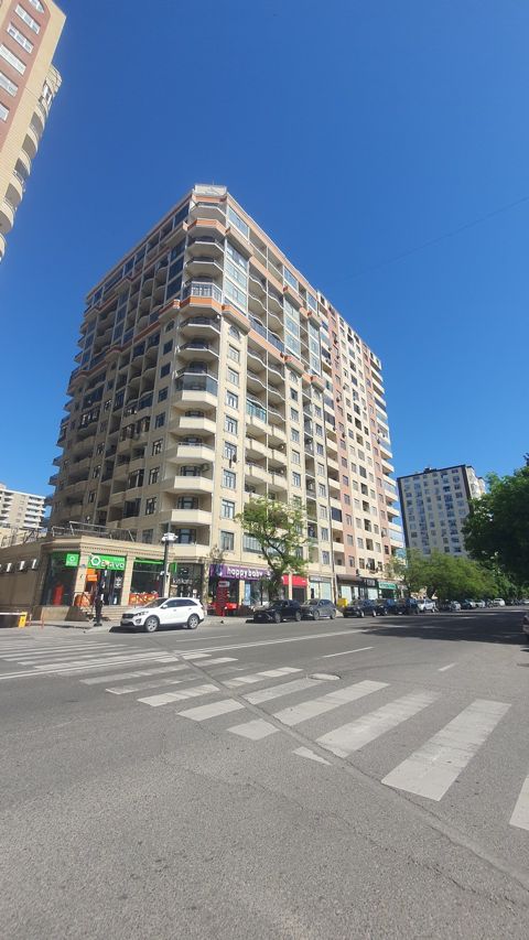 Satılır 4 otaqlı yeni tikili 195 m² — 550 000 ₼ · Bakı · Mənzil Satılır 4 otaqlı yeni tikili 195 m² — Bakı