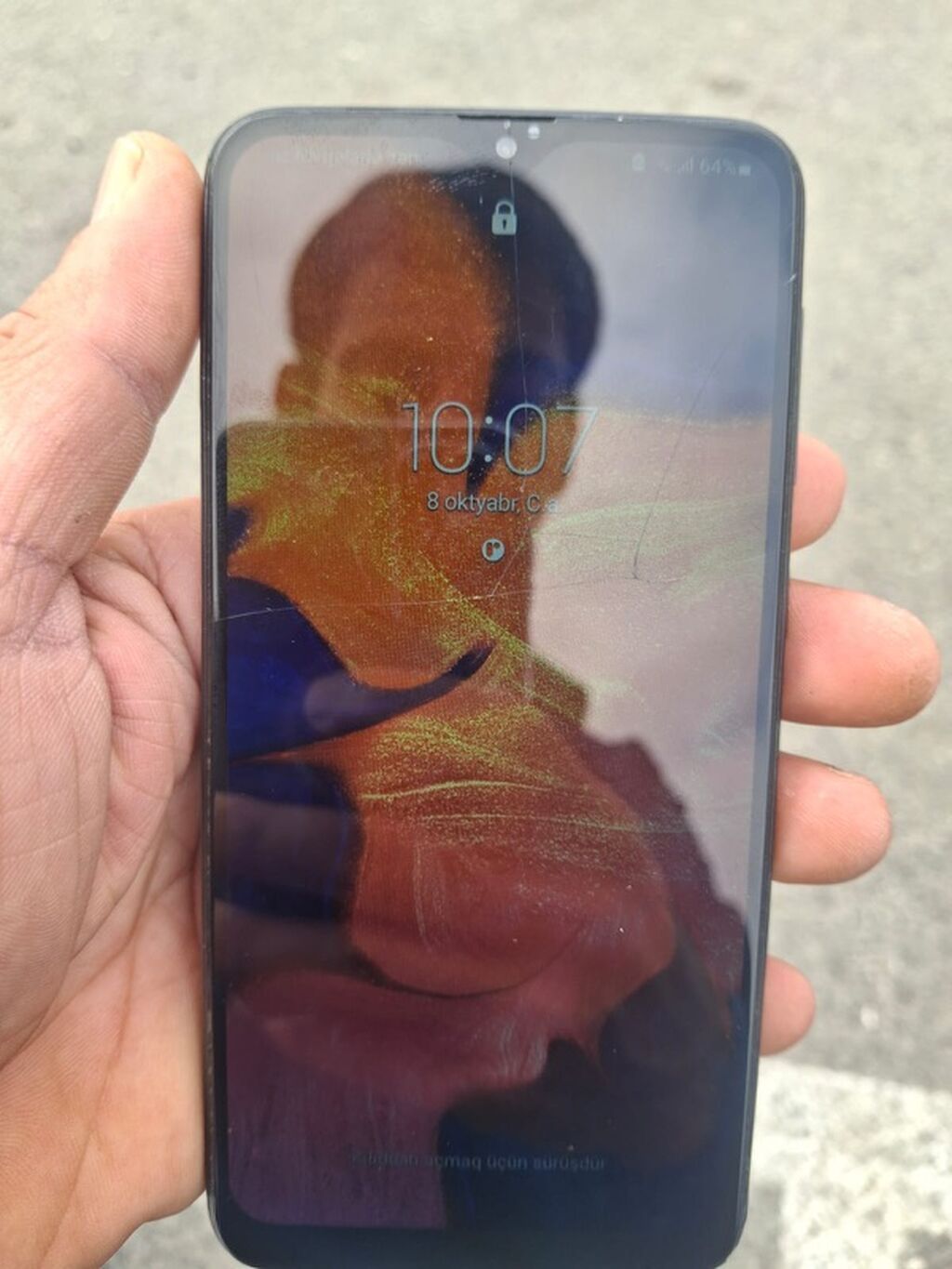 Samsung Galaxy A10, 32 GB, rəng - Qara, Qırıq — Samsung, Digah (2)