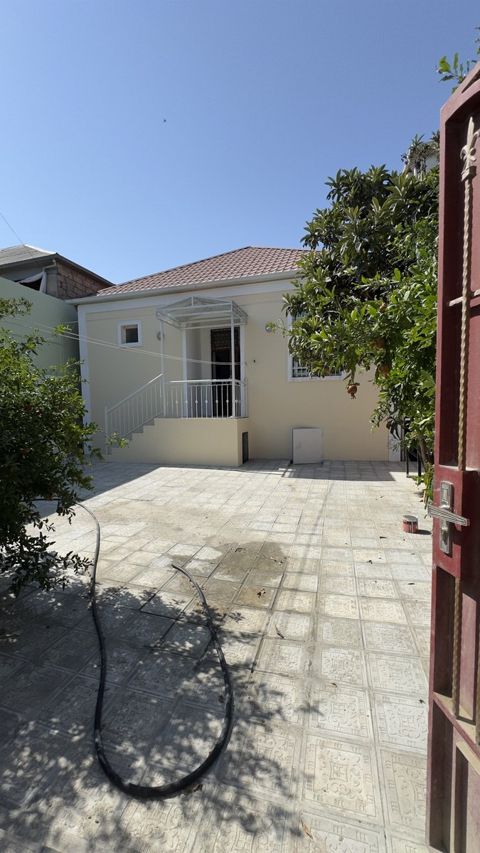 Satılır 3 otaqlı həyət evi/bağ evi 100 m² — 148 000 ₼ · Bakı · Ev, villa Satılır 3 otaqlı həyət evi/bağ evi 100 m² — Bakı