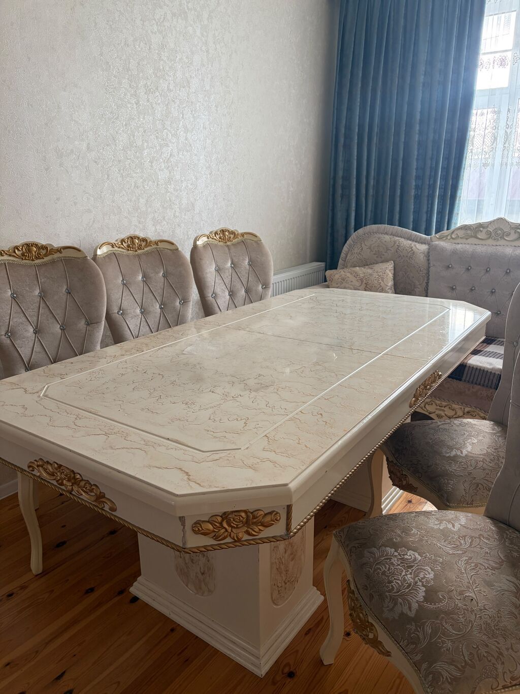 Klassik üslubda salon dəsti – krem/qızılı tonlarda divan və kreslo — Yumşaq mobilya dəstləri, Digah (6)