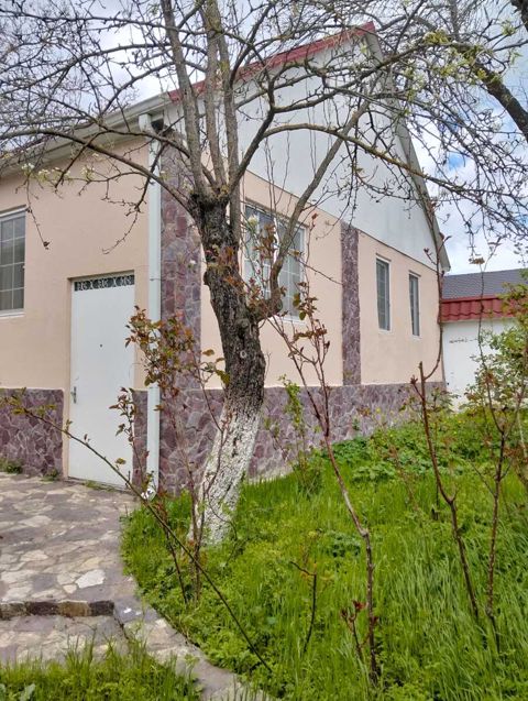 Satılır 4 otaqlı həyət evi/bağ evi 100 m² — 260 000 ₼ · Şamaxı · Ev, villa Satılır 4 otaqlı həyət evi/bağ evi 100 m² — Şamaxı