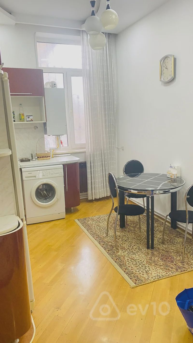 For rent: 3-room apartment (old building), 90 m² — Mənzil, Bakı (11)