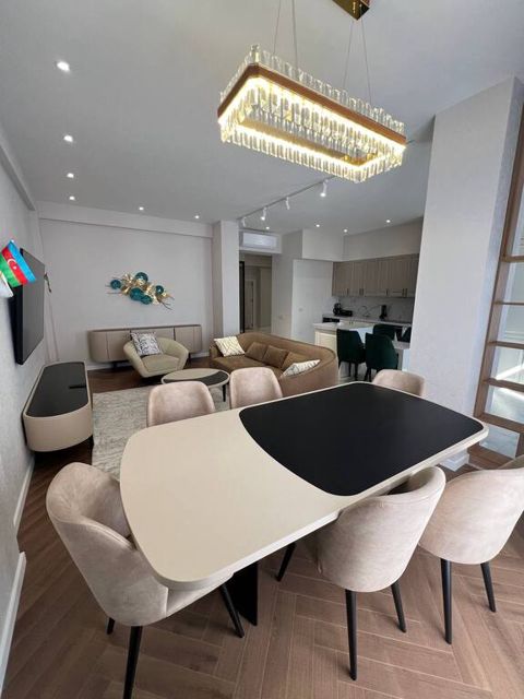 İcarəyə verilir 4 otaqlı yeni tikili 178 m² — Bakı
