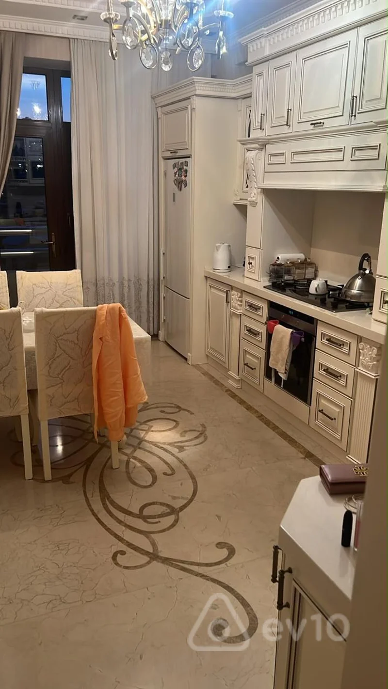 4 otaqlı mənzil, 170 m², Mirzə İbrahimov — kirayə — Mənzil, Bakı (4)