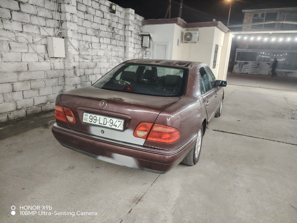 Mercedes E 230, 2.3 L, 1997 il, 385 000 km 99-LD-947 — Avtomobillər, Bakı (4)