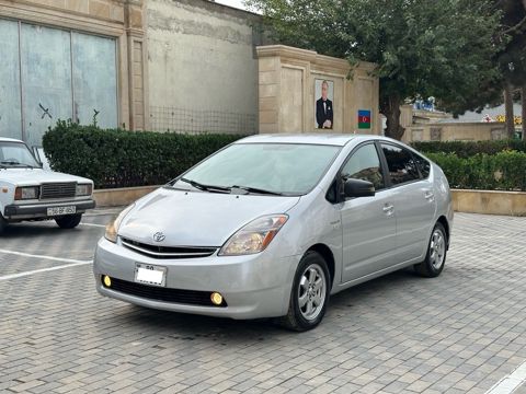 Toyota Prius, 1.5 L, 1.3 kWh, 2008 il, 290 000 km — 12 800 ₼ · Bakı · Avtomobillər Toyota Prius, 1.5 L, 1.3 kWh, 2008 il, 290 000 km — Bakı