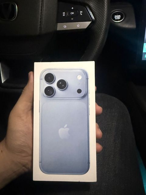 IPhone 18 Pro, 256 GB, Göy, Zəmanət, Simsiz şarj, Face ID — 3 150 ₼ · Bakı · Apple iPhone IPhone 18 Pro, 256 GB, Göy, Zəmanət, Simsiz şarj, Face ID — Bakı