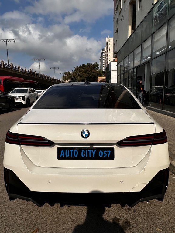 BMW 530e, 2.0 L, 19.4 kWh, 2023 il, 55 000 km — Avtomobillər, Bakı (4)