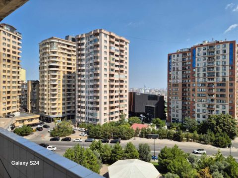 Satılır 3 otaqlı köhnə tikili 95 m² — Bakı