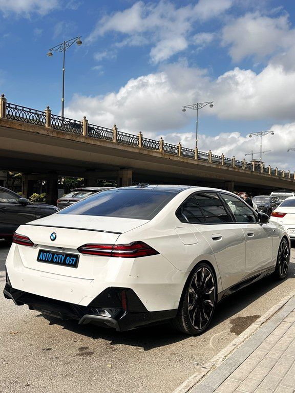 BMW 530e, 2.0 L, 19.4 kWh, 2023 il, 55 000 km — Avtomobillər, Bakı (6)