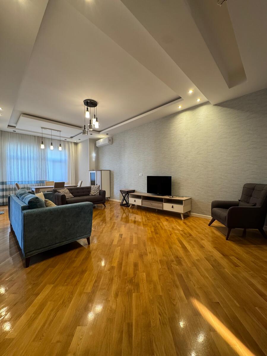 İcarəyə verilir 3 otaqlı yeni tikili 140 m² — Mənzil, Bakı (3)