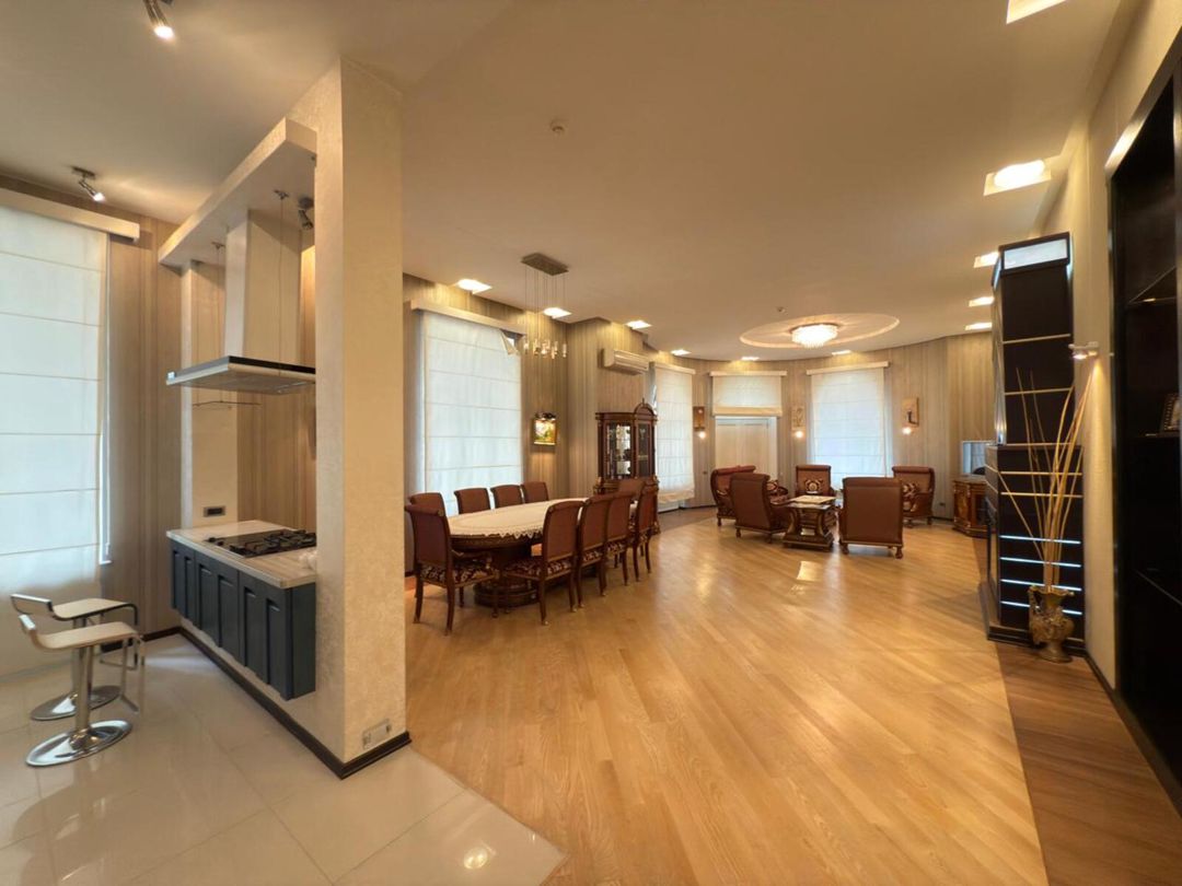 Satılır 3 otaqlı köhnə tikili 180 m² — Mənzil, Bakı (3)