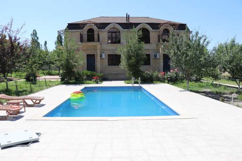Satılır 8 otaqlı həyət evi/bağ evi 267 m² — Qəbələ