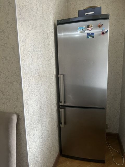 İki qapılı soyuducu Vestel Məişət üçün praktik, həcmi kifayət edən — 400 ₼ · Bakı · Soyuducular İki qapılı soyuducu Vestel Məişət üçün praktik, həcmi kifayət edən — Bakı