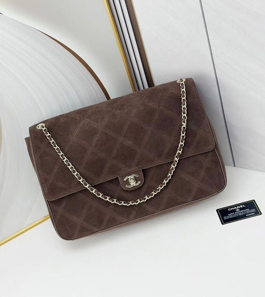 Chanel çiyin çantası – Süet, klassik quilt tikişli - Brend: Chanel — Çantalar, çamadanlar, cüzdanlar, Masazır (4)