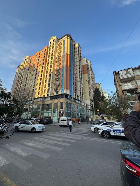 Satılır 4 otaqlı yeni tikili 216 m² — 583 000 ₼ · Bakı · Mənzil Satılır 4 otaqlı yeni tikili 216 m² — Bakı