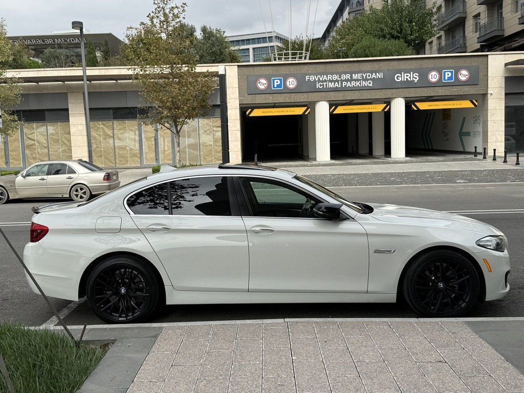BMW 528, 2.0 L, 2015 il, 176 200 km — Avtomobillər, Bakı (4)