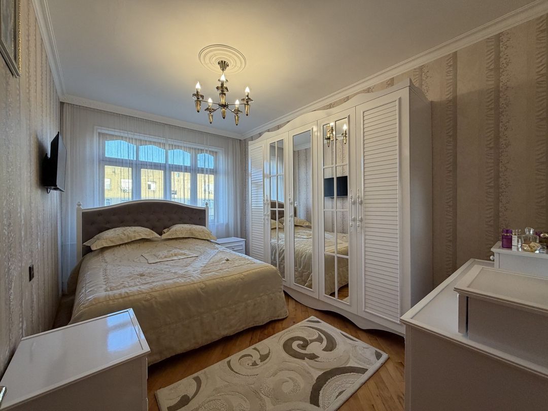 Satılır 4 otaqlı köhnə tikili 90 m² — Mənzil, Bakı (9)