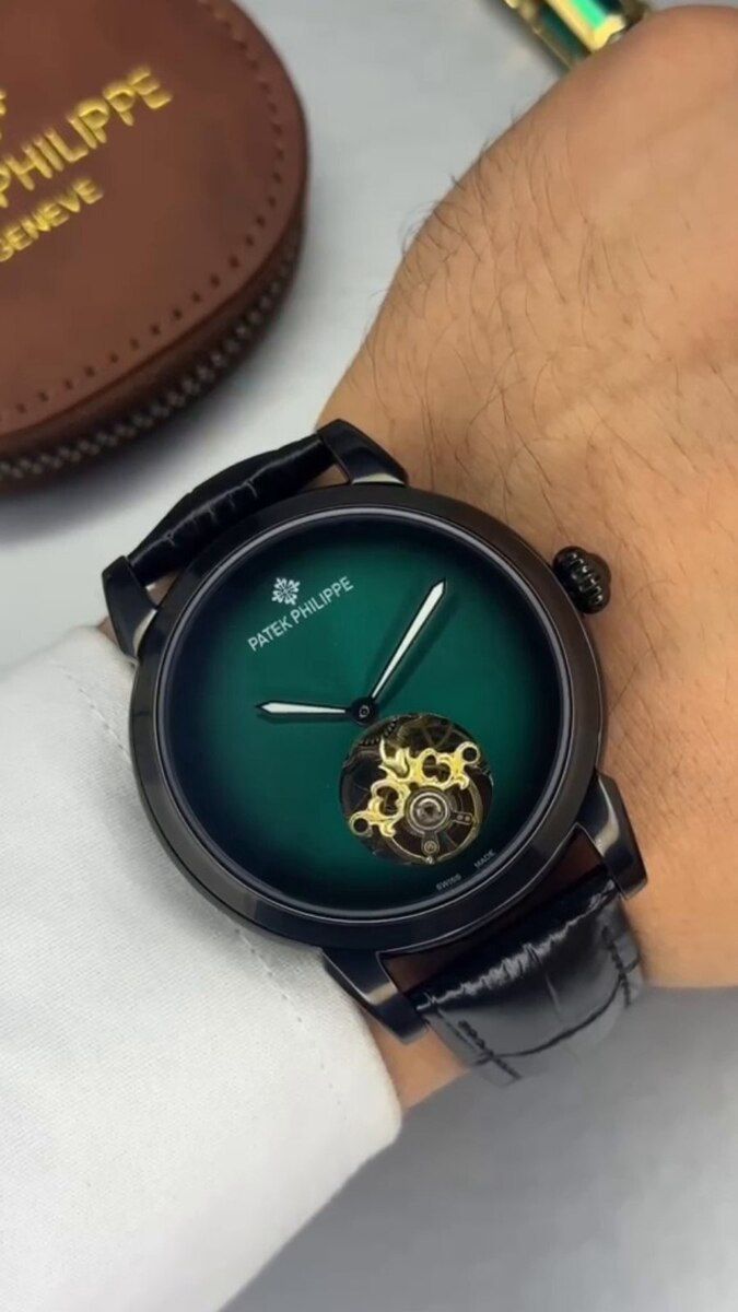 Patek Philippe qol saatı — Şəxsi əşyalar, Bakı (2)