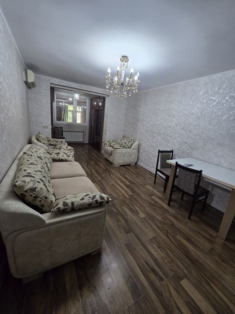 4-otaqlı mənzil kirayə verilir, Nərimanov r., 75 m² — Bakı