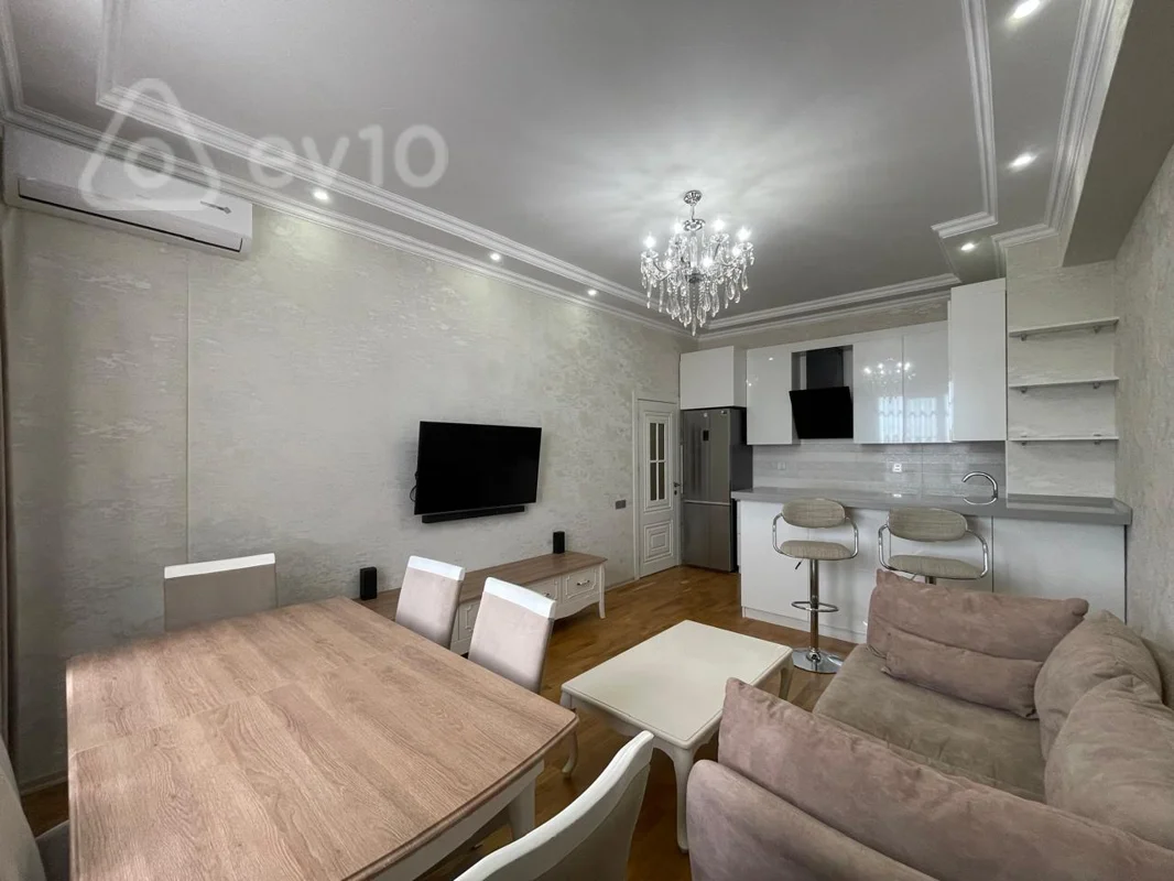 3 otaqlı mənzil, 70 m², Süleyman Sani Axundov küçəsi — Bakı