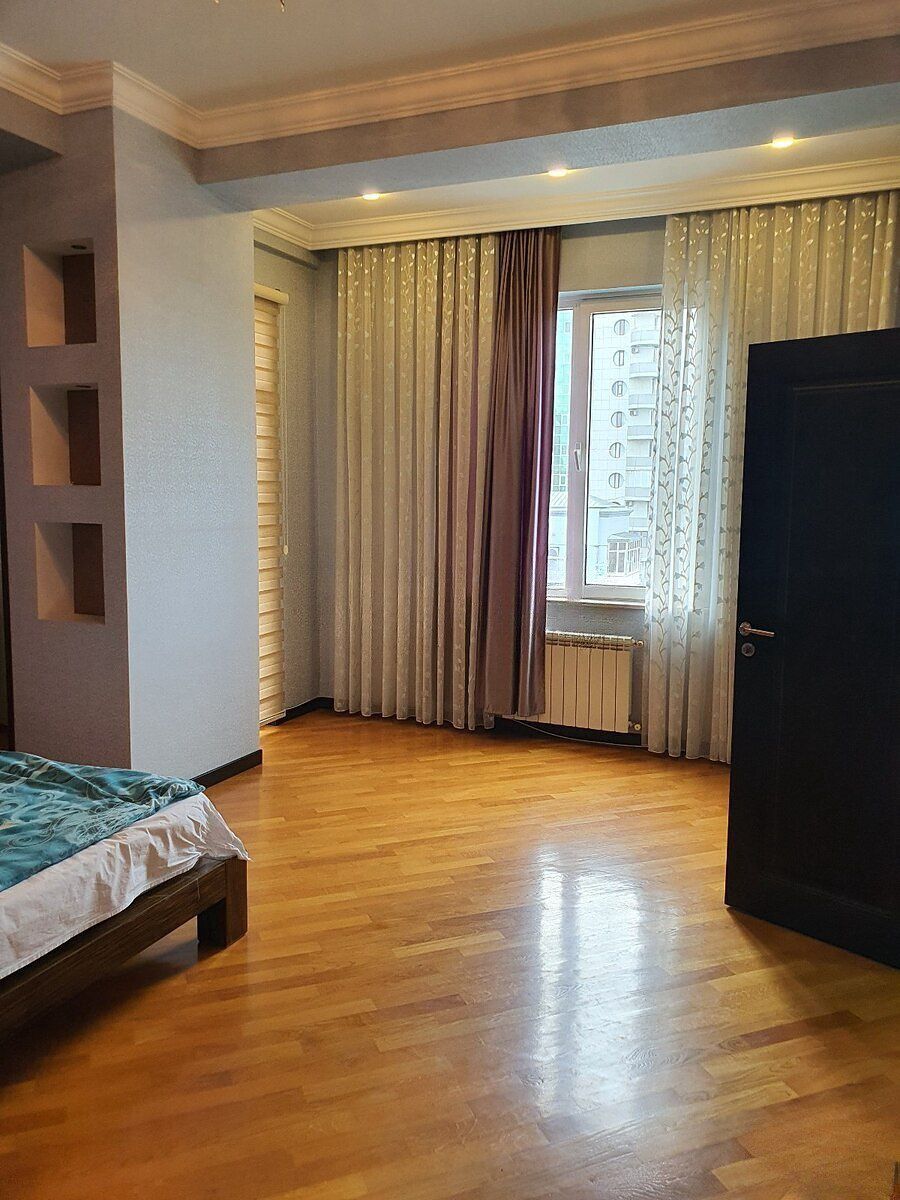 İcarəyə verilir 4 otaqlı yeni tikili 200 m² — Mənzil, Bakı (5)