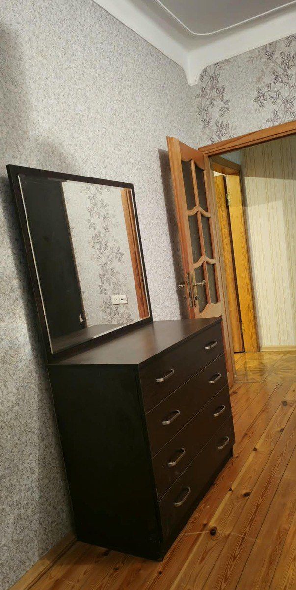 İcarəyə verilir 5 otaqlı köhnə tikili 115 m² — Mənzil, Bakı (12)