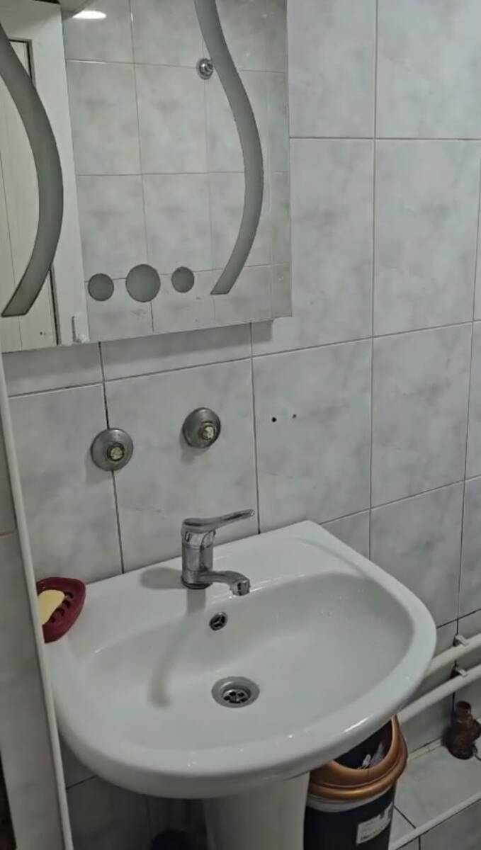 İcarəyə verilir 3 otaqlı köhnə tikili 75 m² — Mənzil, Bakı (9)
