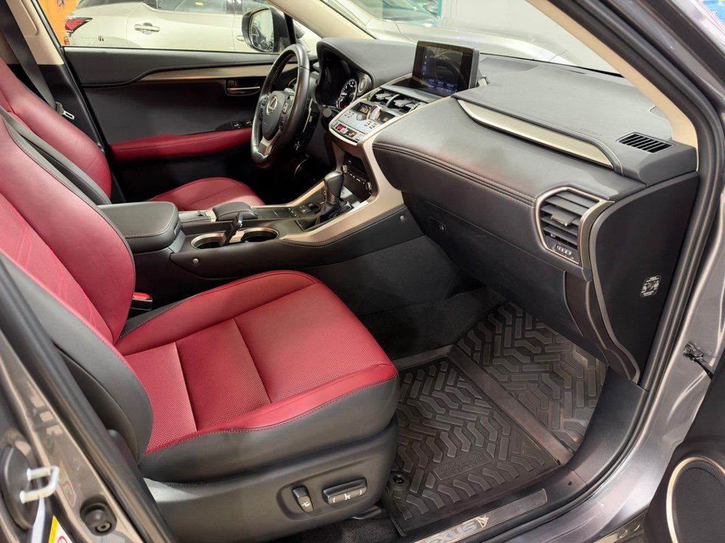 Lexus NX 300, 2.0 L, 2019 il, 32 600 km — Avtomobillər, Bakı (12)