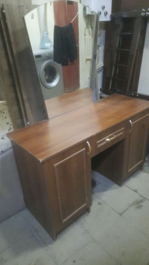 Taxtalı makiyaj/iş masası güzgü ilə - Material: taxta (qəhvəyi rəng — Xaliq