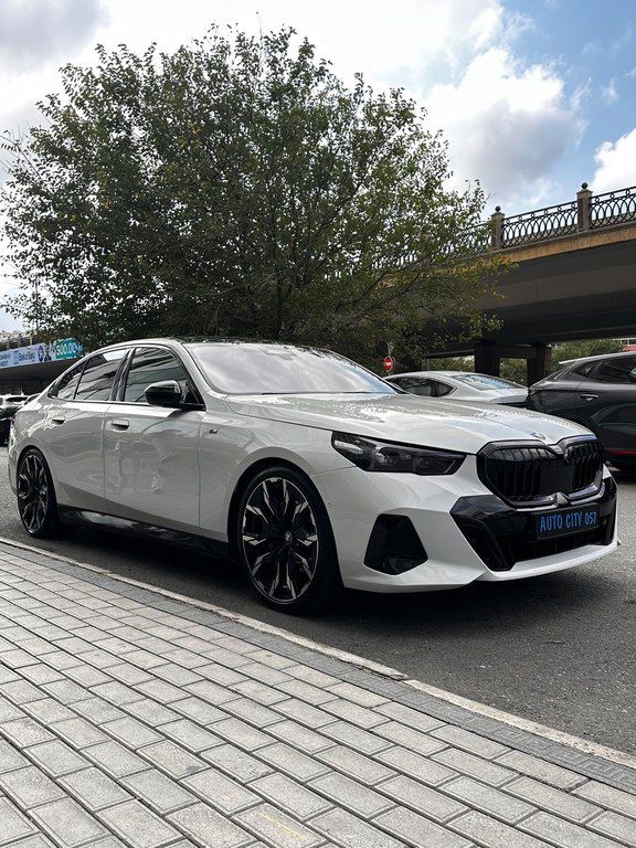 BMW 530e, 2.0 L, 19.4 kWh, 2023 il, 55 000 km — Avtomobillər, Bakı (3)