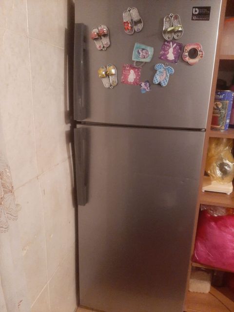 İki qapılı, üstdən donduruculu soyuducu - Rəng: metalik boz (inox — 250 ₼ · Bakı · Soyuducular İki qapılı, üstdən donduruculu soyuducu - Rəng: metalik boz (inox — Bakı