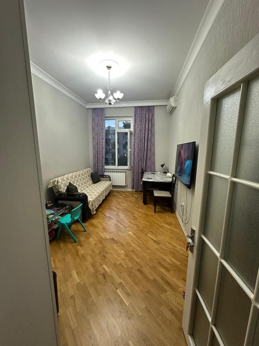 Satılır 2 otaqlı köhnə tikili 45 m² — Mənzil, Bakı (3)