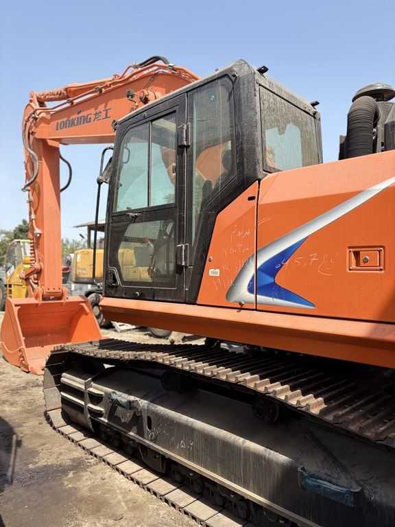 Tırtıllı Ekskavator "Lonkıng CDM6306", 2025 il — İnşaat texnikası, Bakı (4)