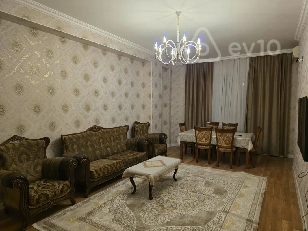 4 otaqlı mənzil, 156 m², Süleyman Sani Axundov Küçəsi — kirayə — Bakı