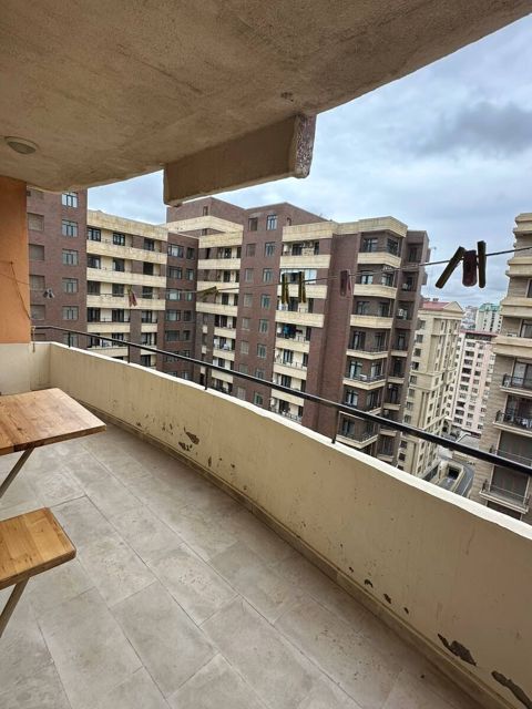 Satılır 3 otaqlı yeni tikili 130 m² — Bakı