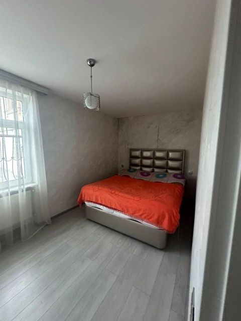 İcarəyə verilir 2 otaqlı köhnə tikili 45 m² — Bakı