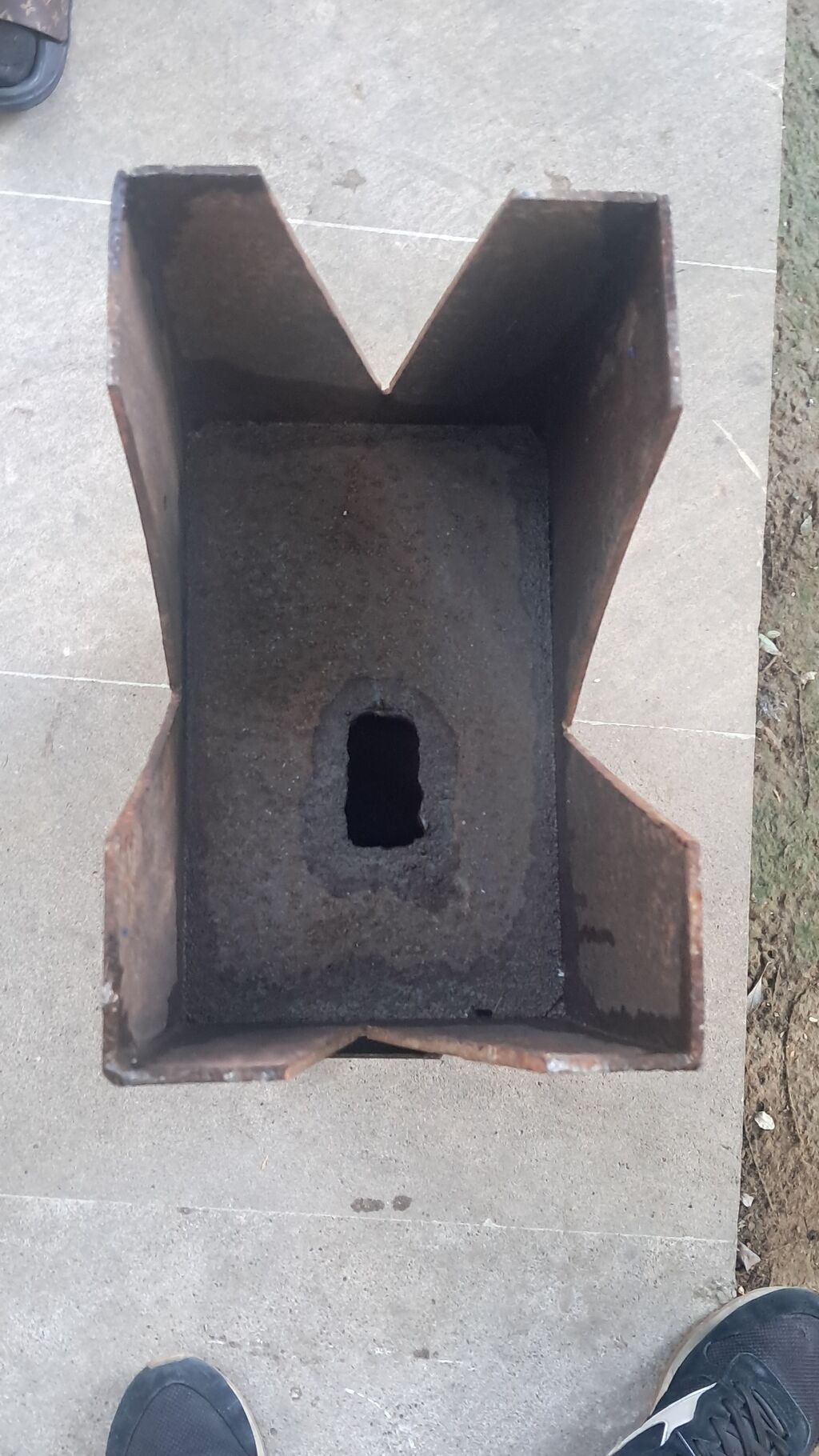 Metaldan hazırlanan odun/kömür sobası – vertikal tip - Material — Kaminlər, Bakı (3)