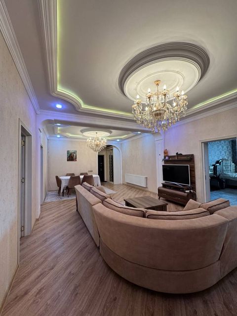 Satılır 5 otaqlı yeni tikili 178 m² — Bakı