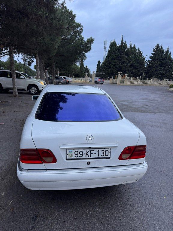 Mercedes E 300, 3.0 L, 1998 il, 650 000 km 99-KF-130 — Avtomobillər, Bakı (3)