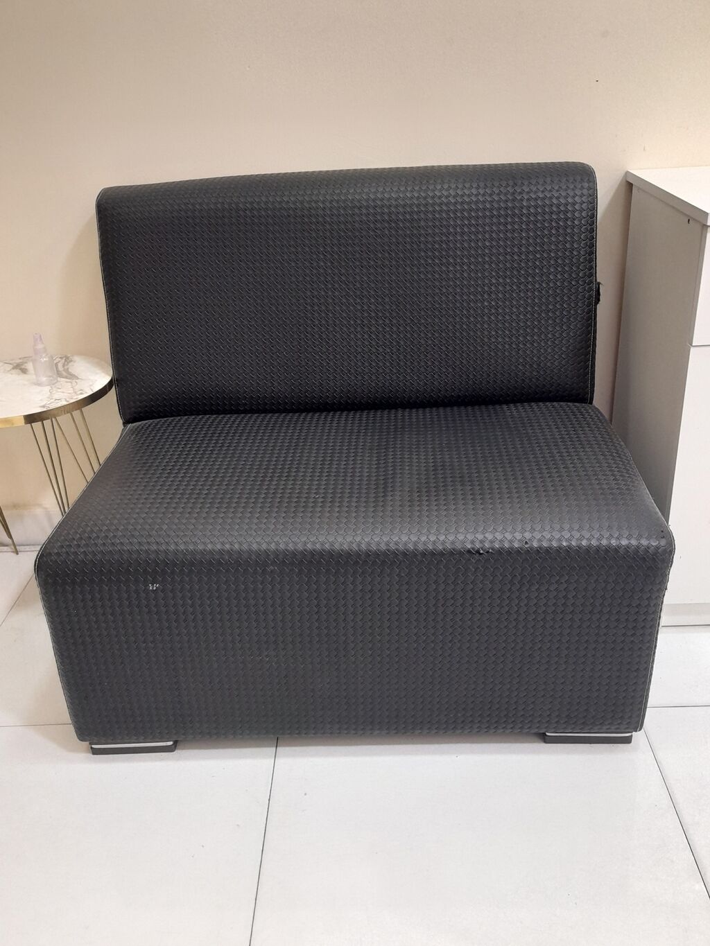 Gözəllik salonu üçün mebel dəsti - Vizaj/kosmetologiya üçün hündür — Salon mebeli, Masazır (10)