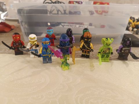 Lego Ninjago minifiqur dəsti - Mövzu: Lego Ninjago - Tərkib: müxtəlif — Bakı