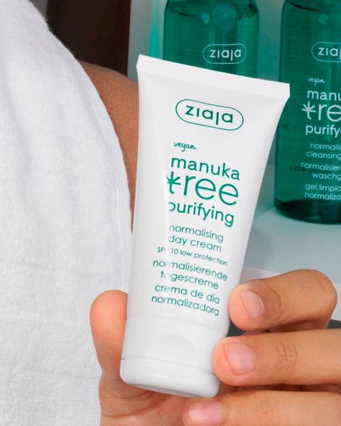 Gündüz kremi Ziaja SPF-10 Manuka Tree Manuka yarpaqları 50 ml — 25.99 ₼ · Bakı · Mallar Gündüz kremi Ziaja SPF-10 Manuka Tree Manuka yarpaqları 50 ml — Bakı