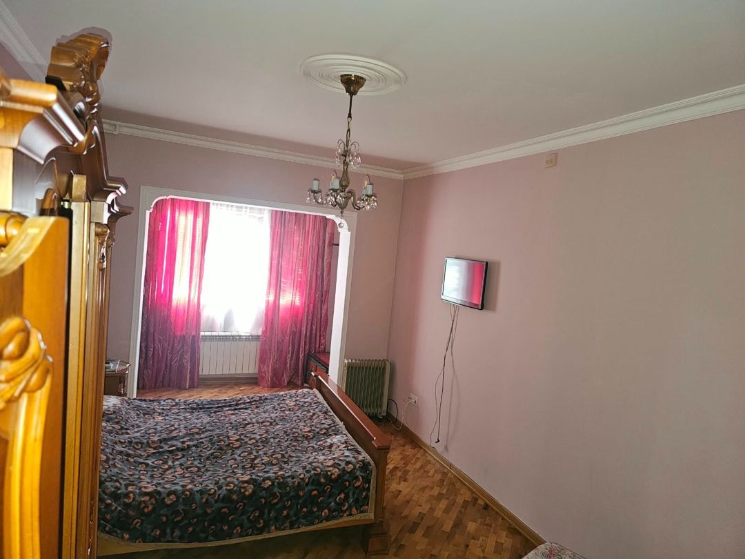 Satılır 4 otaqlı köhnə tikili 100 m² — Mənzil, Bakı (9)