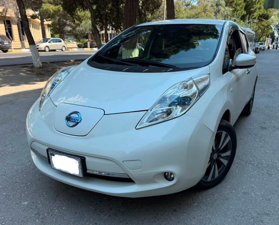 Nissan Leaf, 24 kWh, 2017 il, 122 000 km — Avtomobillər, Bakı (4)