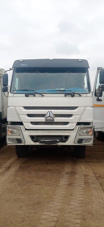 Howo Sinotruk, 9.0 L, 2016 il, 350 000 km — 50 000 ₼ · Bakı · Yük maşınları Howo Sinotruk, 9.0 L, 2016 il, 350 000 km — Bakı