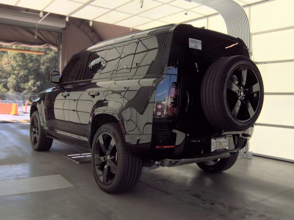 Land Rover Defender, 3.0 L, 2024 il, 27 510 km — Avtomobillər (3)
