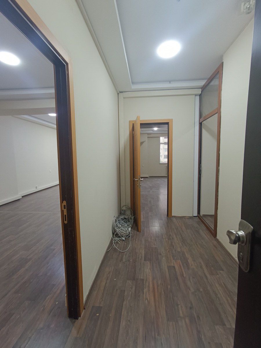 İcarəyə verilir 2 otaqlı ofis 131 m² — Ofis, Bakı (3)